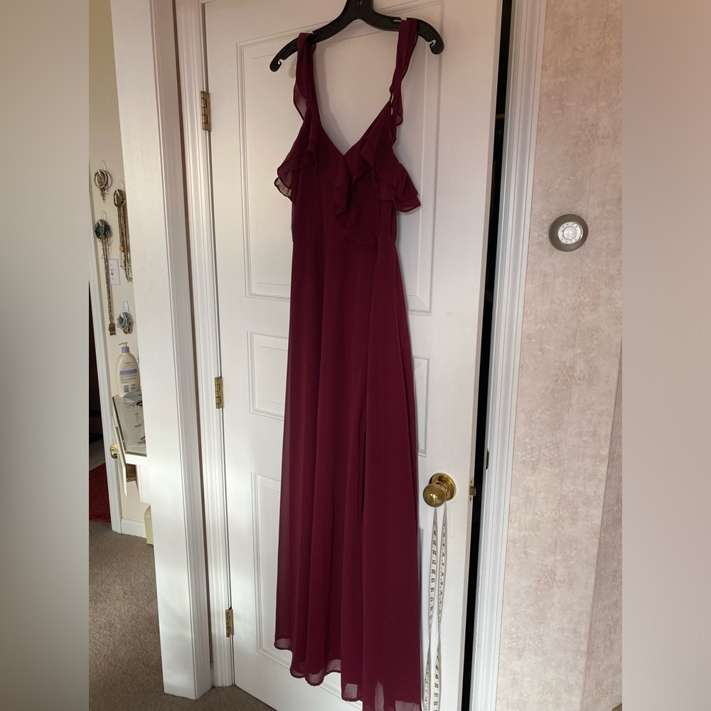 Lulus maxi formal dress. Medium